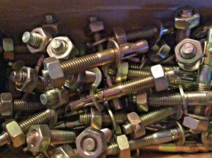 M10 x 75 mm DURCHBOLZENBOX MIT 50 WANDHÄNGESCHOLZEN, RAWL ZIEGELMAUERWERK - Bild 1 von 3