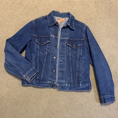 复古 LEVI’S Trucker 牛仔夹克牛仔标签尺寸 42 深蓝色加拿大 — 第 1/4 张图片