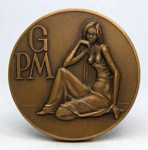 MEDALLA DE BRONCE / MUJER DESNUDA / GABINETE MEDALLISTA PORTUGUÉS / Casa Medalla Brasil - Imagen 1 de 3