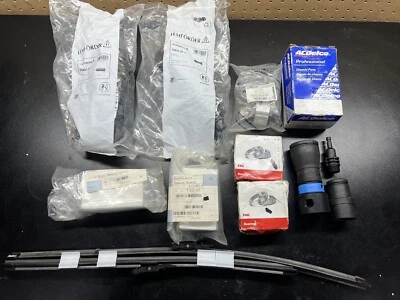 Lote de piezas nuevas BMW 328i cojinetes de rueda traseros FAG 805791 juego de bujes limpiaparabrisas Valeo Foto 1 de 4