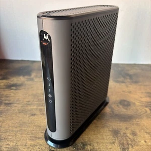 Motorola MB8600 DOCSIS 3.1 Ultra Fast Cable Modem - Black - VGC - Picture 1 of 12