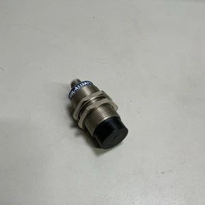 Sensor inductivo telemecanique xgl-a112a71 Ref99 - Imagen 1 de 2