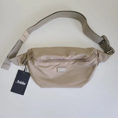NUEVO CON ETIQUETAS The Foldie Bolso Cinturón Antirrobo Cintura Riñonera Beige Bandolera Viaje RFID Foto 1 de 4