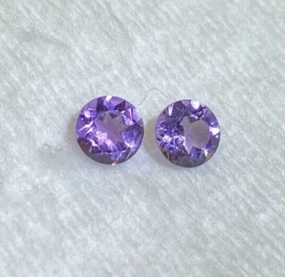 0.75 CTS, 2 PCS, NATURAL AMETHYST, ROUND 5 X 5 MM, PURPLE FROM BOLIVIA - Image 1 of 4