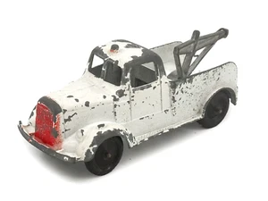 Vtg Original Tootsietoy MACK L-line Wrecker Tow Truck Toy Man Cave Pressed Steel - Picture 1 of 12