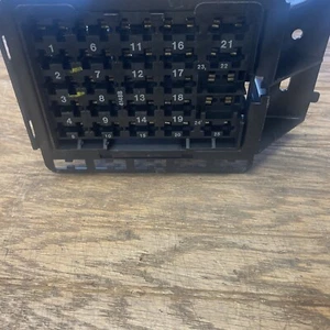 90 Cadillac Fleetwood Fuse Box Left Side Dash - Picture 1 of 7