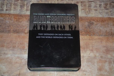 Band of Brothers DVD Tin Box set Tom Hanks Steven Spielberg Presents Foto 1 de 4