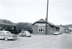 CNR Passenger Train Haliburton Ontario Railway Station 8 X 11 Photo Reprint - Picture 1 of 2
