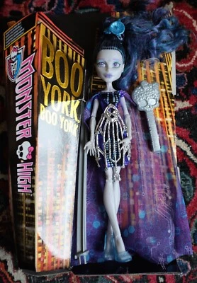 BOXED Monster High Elle Eedee Boo York Doll - preloved. - Image 1 of 4