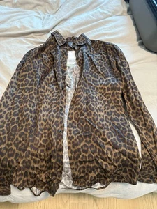 H&M Cheetah Leopard Print Shirt Mens Large All Over Print Button Up NEW w/ Tag - Picture 1 of 3