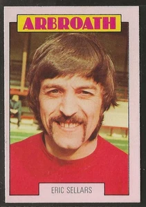 A&BC - FOOTBALL 1973 SCOTTISH (RED BACK) - #026 - ARBROATH - ERIC SELLARS  - Bild 1 von 2
