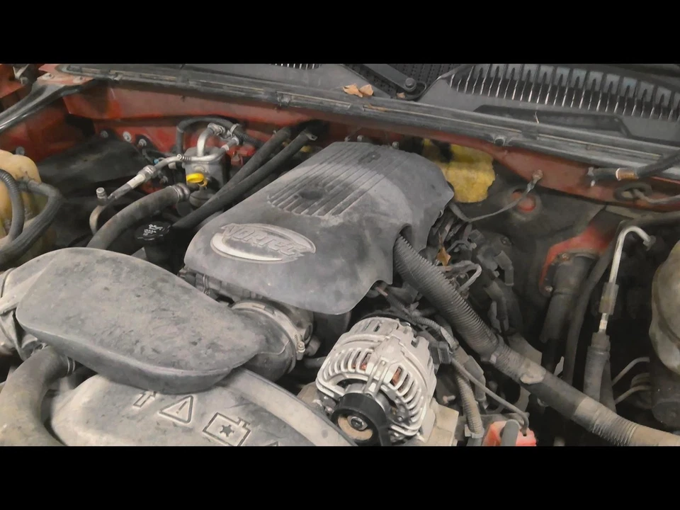 Used Engine Complete Assembly fits: 2006 Chevrolet Silverado 1500 pickup classic - Image 1 of 4