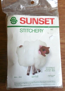 "NUEVO De colección 1983 Sunset Costchery 3-D Adorno Kit #142 ""Baa Baa"" Cordero Talla 3.5" - Imagen 1 de 3