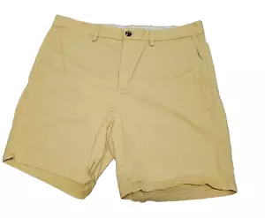 Pantaloncini casual da uomo Old Navy taglia 36 (36x7,5) Ultimate slim gialli chino flex - Foto 1 di 5