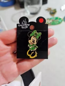 Disney Pin - Minnie Birthstone May (2001) - Picture 1 of 2