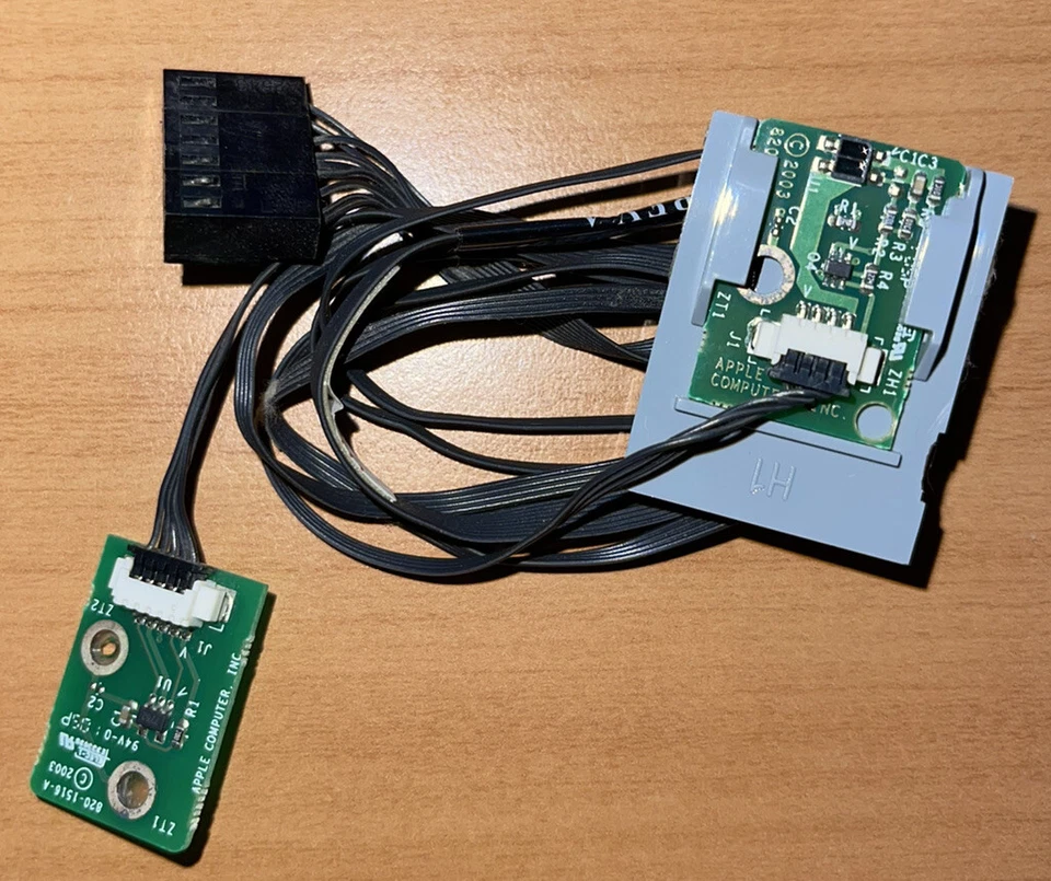 Apple PowerMac G5 2005 A1047 Sensors Board 820-1516-A, 820-1517-A - Immagine 1 di 1