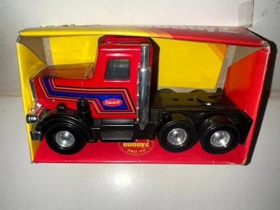 1981 BUDDY L Peterbilt Caminhão Trator Vermelho-5" Longo-Aço/Plástico-Novo/Caixa - Imagem 1 de 4