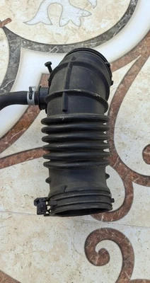 Kia Soul 2016 montaje de conducto de aire de admisión OEM 28140-B2100 Foto 1 de 3