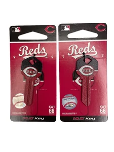 Lot Of 2 Cincinnati Reds Blanke House key MLB Officially Licensed - Picture 1 of 2