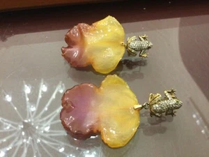 GOLD SILVER EARRINGS: FROG WITH REAL RESIN COATED ORCHID PETALS - Picture 1 of 5