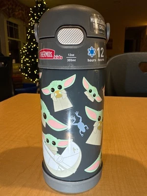 Nuevo Termo Infantil FUNtainer Botella 12 Onzas - Mandalorian The Child (Grogu) Foto 1 de 2