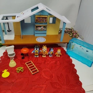 Bluey's Beach House Toy Set Used - 4 Figures. Other Items In Pics - Picture 1 of 10