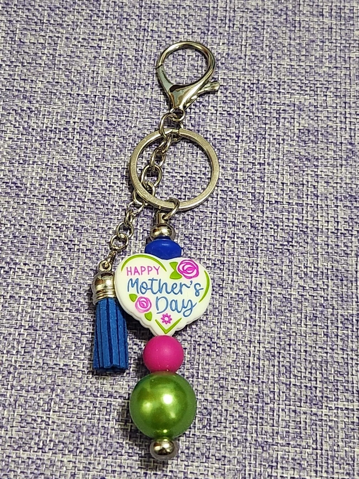 Llavero borla día de la madre plata con cuentas hecho a mano Foto 1 de 1