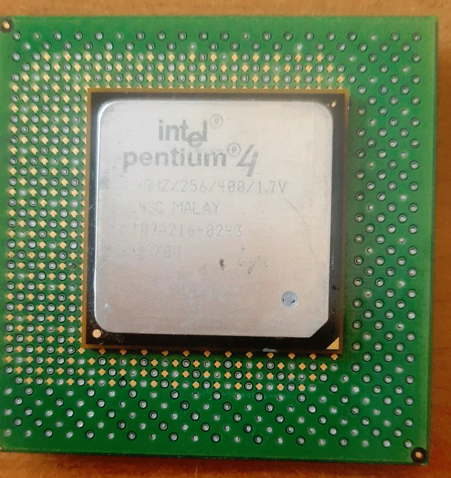 Intel Pentium 4 SL4SC 1,4 GHz/256 KB/400 MHz socket CPU PGA423 Willamette - Immagine 1 di 3