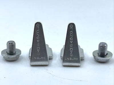 Nuevo de Lote Antiguo CAMPAGNOLO Pedal Puntera Clip Pestañas Abatibles Aleación NUEVO EN BOLSA Foto 1 de 3