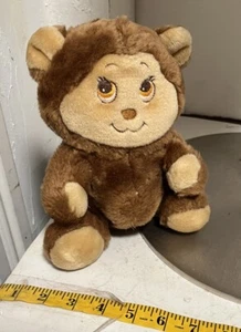 Oso de peluche AmToy Baby Soft Touch 8,5" peluche cuerda musical 1983 - Imagen 1 de 3