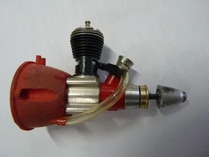 COX TEE DEE ENGINE WITH FRONT VENTURI AND NEEDLE -VERY RARE -NITRO MODEL ENGINE - Picture 1 of 3