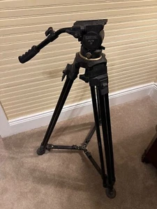 Cartone Alpha ii Tripod - Picture 1 of 4