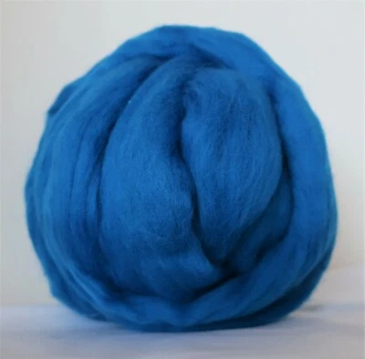  WOOL ROVING -  3.5 OZ -  FOR SPINNING AND FELTING - BLUE - Image 1 of 2
