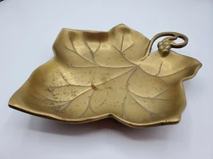 Vtg Heavy Brass Grape or Maple Leaf Shaped Dish Bowl 9" x 7.5" Hong Kong Rare - Picture 1 of 7