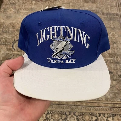 Sombrero Tampa Bay Lightning Snapback Vintage Años 90 NUEVO CON ETIQUETAS AJD Azul Firma Azul NHL Foto 1 de 4