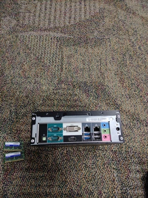 Shuttle XPC Computer Model No XH61V + AData Cards - Image 1 of 4