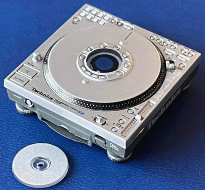 Technics Miniature Collection SL-DZ1200 SILVER Giradischi CD digitale Mini DJ CDJ - Immagine 1 di 4