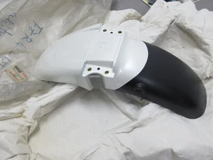 Yamaha FZR600 Front Fender 1991-92 NOS FZR400 MUD GUARD 1988-89 3FH-21510-00-GE - Picture 1 of 12