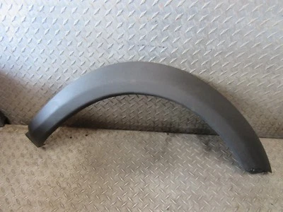 Land Rover Freelander 2002 pasajero derecho guardabarros delantero moldura acampanada 2,5 L Foto 1 de 4