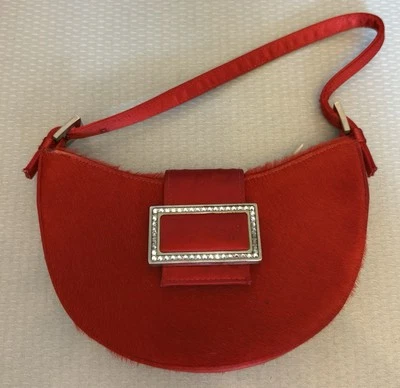 Bolso de noche vintage Stuart Weitzman rojo crin de caballo hebillas estrás España Foto 1 de 4