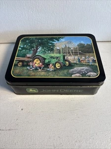 JOHN DEERE LATTA DECORATIVA IN METALLO CON COPERCHIO - Foto 1 di 8