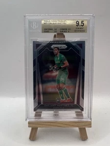 2020 PANINI PRIZM PREMIER LEAGUE 271 EMILIANO MARTINEZ BECKETT GEM MINT 9.5 - Bild 1 von 12