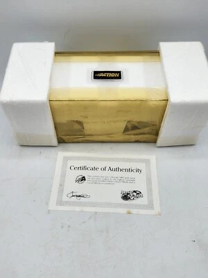 Ken Schrader #36 M&M's Ms. Green 24KT Gold 2000 Pontiac Grand Prix Action Racing Foto 1 de 3