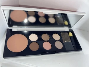 Estee Lauder Pure Color 6 Lisa Perry 6 Eye Shadow & Blush Palette with Brush - Picture 1 of 3