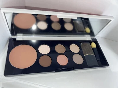 Estee Lauder Pure Color 6 Lisa Perry 6 Eye Shadow & Blush Palette with Brush - Image 1 of 3