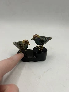 Vintage Cloisonné 2 ~ Sculture di uccellini in piedi antiche? ~ Smalto e supporto arte asiatica - Foto 1 di 17