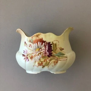 "Antiguo servidor de salsa de porcelana de 4,5"" o florero o crema, precioso pintado a mano" - Imagen 1 de 10