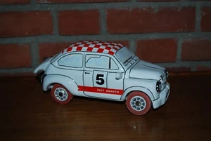 FIAT 850 ABARTH EN PORCELAINE DE 26 CM MODEL UNIQUE - Picture 1 of 5