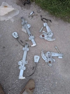 96-00 Honda Civic 4 Door Window Motor Non Power - Picture 1 of 1