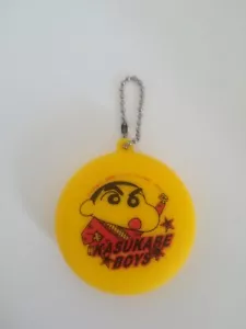 SHIN CHAN - KASUKARE BOYS portachiavi giallo 2004 Japan anime manga collection - Imagen 1 de 3